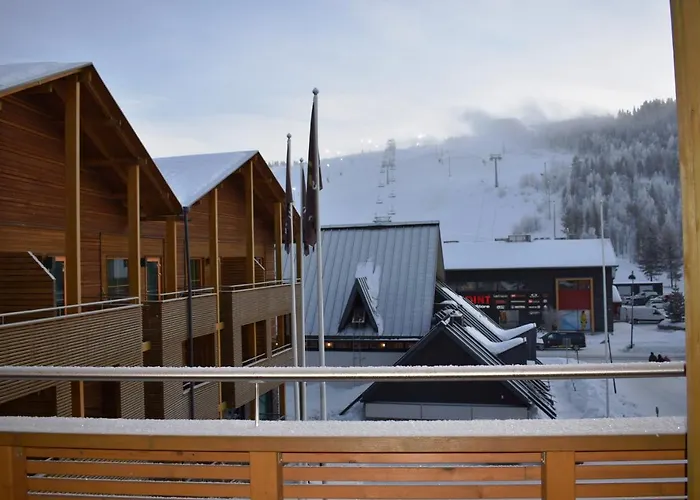 Апартаменты Gold Леви